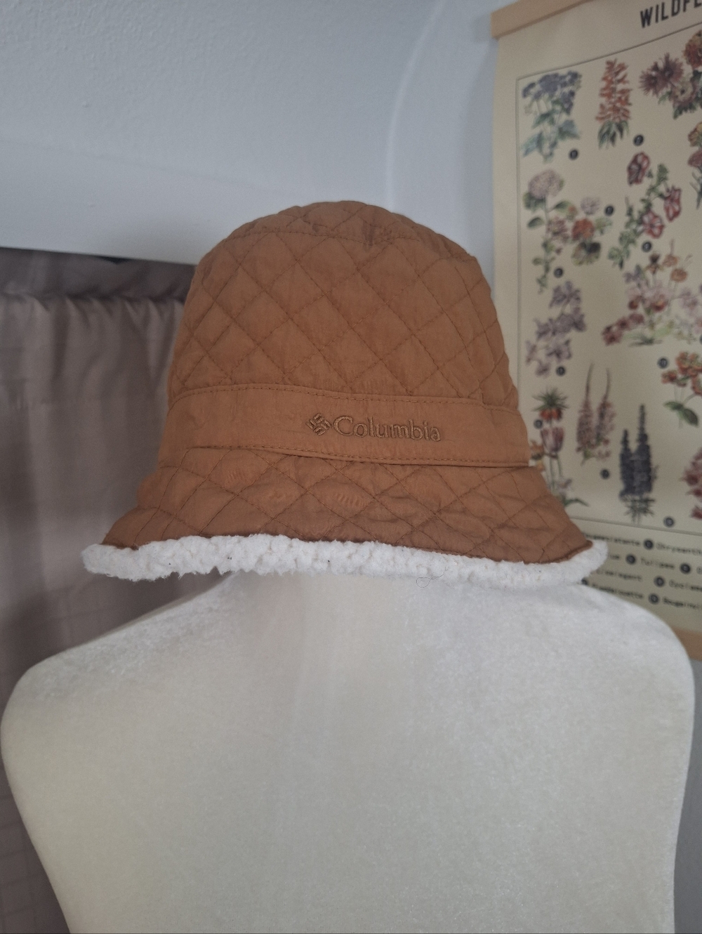 Columbia Unisex Reversable Sherpa Bucket Hat Brown Ivory Size Small